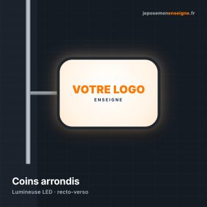 Enseigne drapeau lumineuse à coins arrondis éclairée de nuit