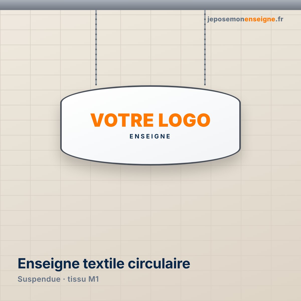 Enseigne suspendue textile circulaire au-dessus d’un stand