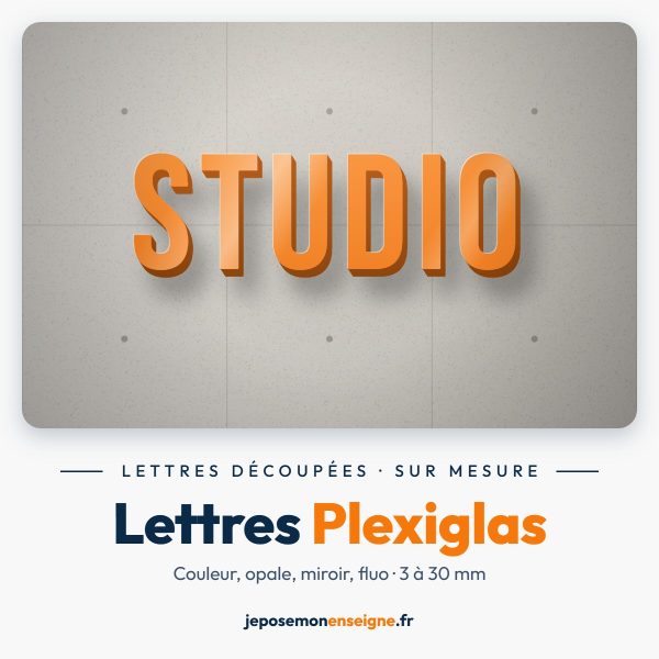 Lettres en Plexiglas orange brillant sur mur béton — jeposemonenseigne.fr