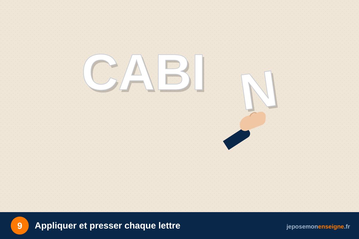 Appliquer et presser chaque lettre – Comment poser des lettres PVC collées sur une façade